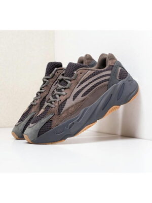 Кроссовки Adidas Yeezy Boost 700 v2
