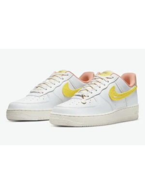 Кроссовки женские Nike Air Force 1 '07 Lx ‘Mini Mama’ (DV2183-100)